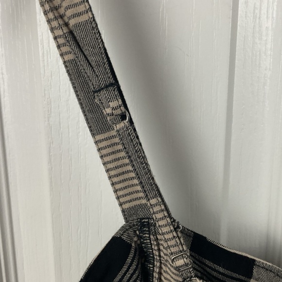 Pre-Owned Hollister Women’s Light Weight Tan & Black Checkered Romper, Size S - Picture 11 of 13